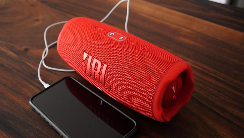 JBL-Charge-5-Bluetooth-Speaker-and-iPhone-XS-Max
